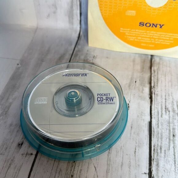 Sony Mavica MVC-CD200 2.1MP 2.5" 3x Optical Zoom Compact Digital Camera PARTS - Picture 8 of 9